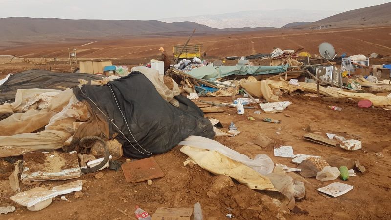 الاحتلال ينفّذ عمليات هدم واسعة في خربة ابزيق بالأغوار الشمالية