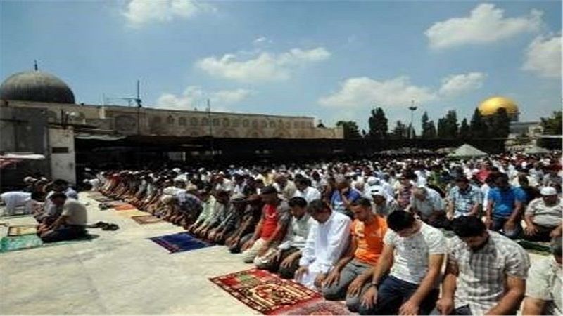 45 ألف مصلٍّ أدّوا صلاة الجمعة في المسجد الأقصى المبارك