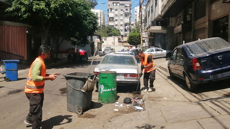 النفايات تتراكم في المخيمات الفلسطينية.. "الأونروا" تتقاعس وبلدية الغبيري تدفع الثمن