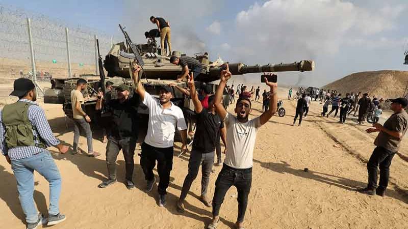 الدعاية الإسرائيلية في مواجهة "الطوفان": إسقاطات واستعطاف وتضخيم