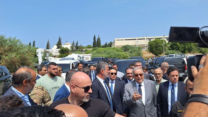 سفراء الدول يجولون ميدانيًا في مطار بيروت تكذيبًا لادعاءات "التليغراف"