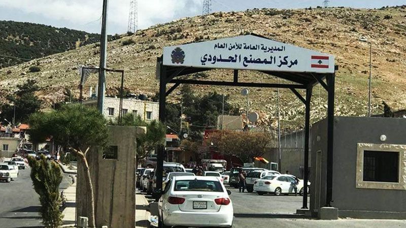 معبر المصنع الحدودي.. اكتظاظ شديد وآلية جديدة 