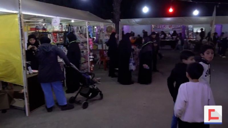 القرية الرمضانية في كفررمان: تسوق وترفيه