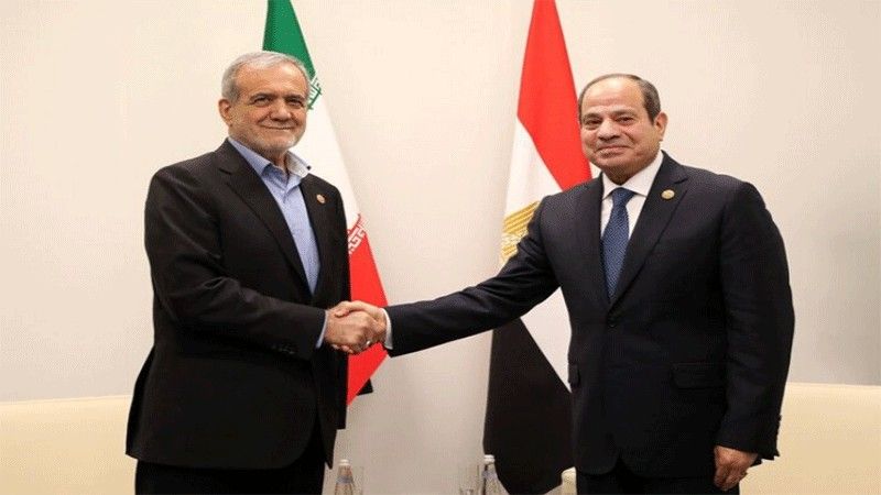 الرئيسان الإيراني والمصري يتبادلان التهنئة بالعيد ويستعرضان أوضاع المنطقة