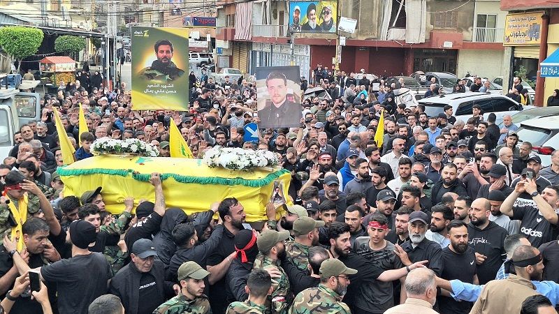 بالصور| حزب الله شيّع الشهيد حسن رمال في روضة الحوراء زينب (ع) في الغبيري