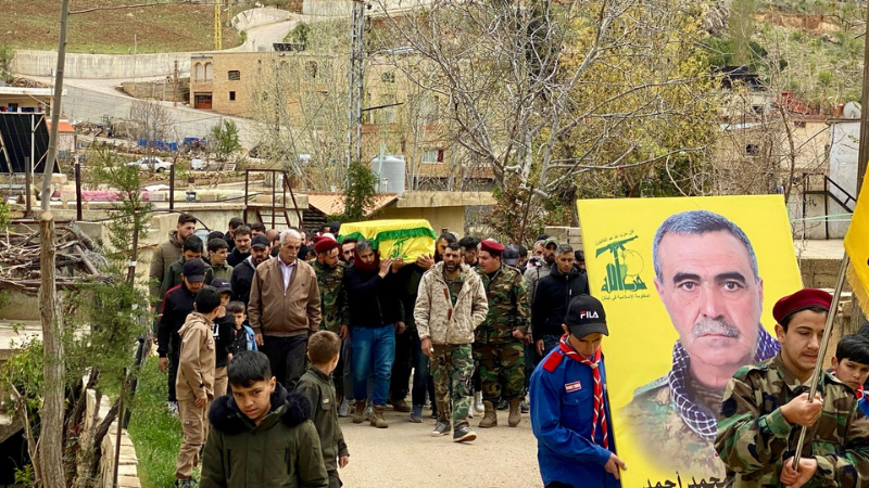 حزب الله وأهالي بلدة حام البقاعية يشيّعون فقيد الجهاد أحمد محمد أحمد