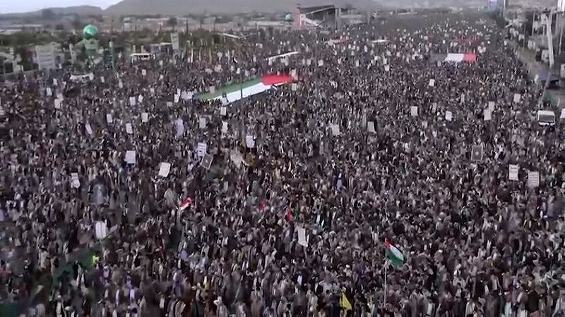 طوفان بشري غير مسبوق بصنعاء تحت شعار &quot;ثابتون مع غزّة في مواجهة التصعيد الأميركي &quot;الإسرائيلي&quot;