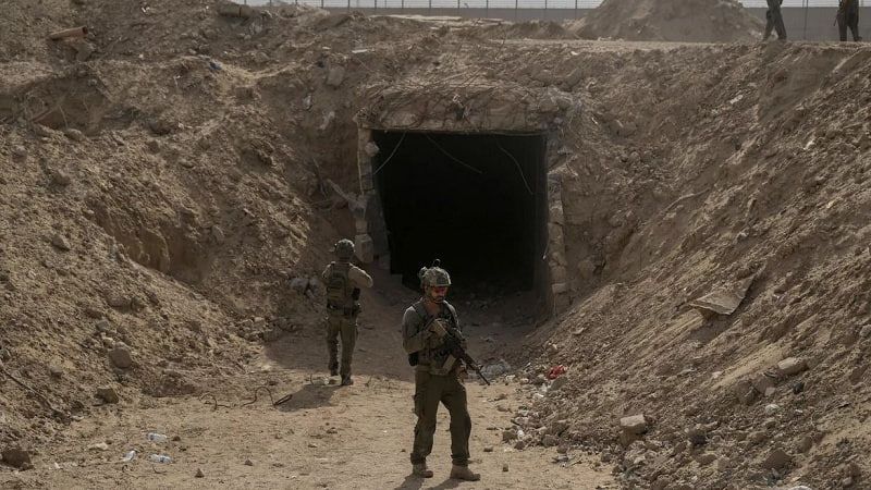 غالانت يفضح كذبة &quot;نفق فيلادلفيا&quot;: لتبرير السيطرة على المحور وتأخير صفقة الأسرى