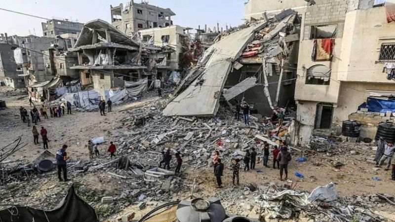 الاحتلال يواصل حرب الإبادة في قطاع غزة.. استشهاد عائلة كاملة في خان يونس