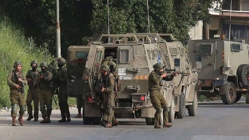 فلسطين المحتلة| قوات الاحتلال تقتحم بلدة قريوت جنوبي نابلس بالتزامن مع الاقتحام المستمر لبلدة بيتا بعد إصابة 3 جنود أمس جراء اشتباكات مع المقاومة