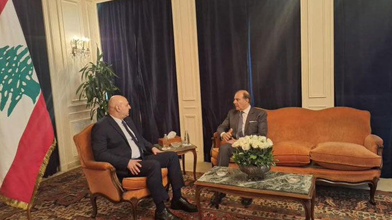 حاكم مصرف لبنان لرئيس الجمهورية: سنعمل على المحافظة على استقلالية مصرف لبنان ونزاهته حاكم مصرف لبنان لرئيس الجمهورية: سنعمل على المحافظة على استقلالية مصرف لبنان ونزاهته